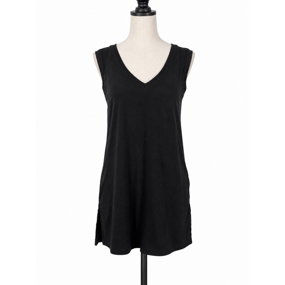 ATHLETA Essence Support Tank  Black  V-Neck Built-in Shelf Bra Women's Medium